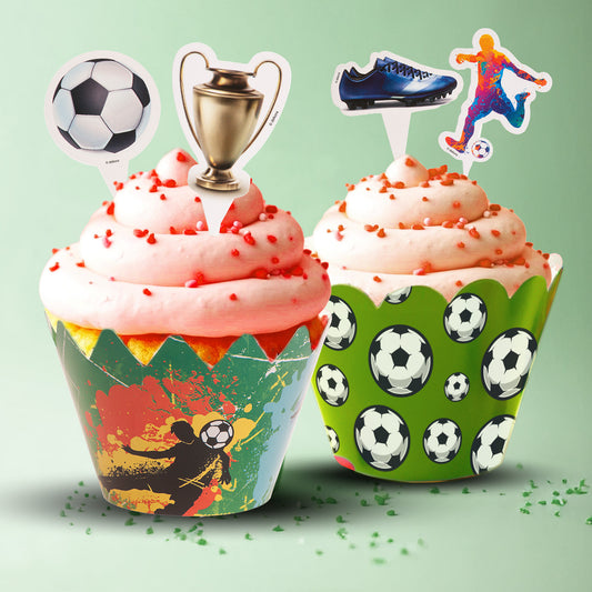 Voetbal cupcake wrappers met toppers (12 stuks)