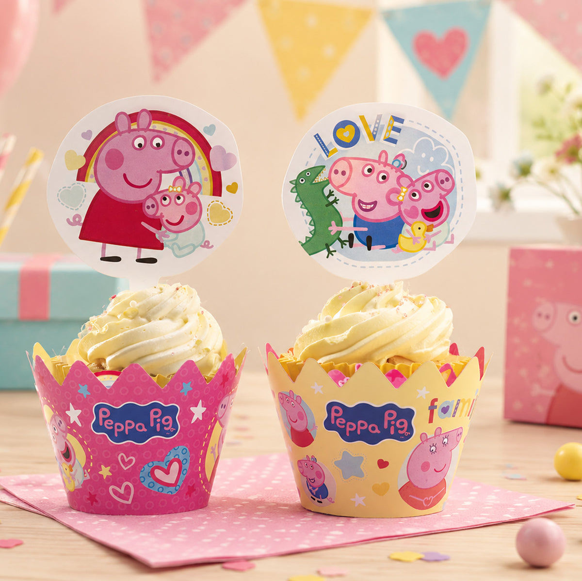 Peppa Pig cupcake wrappers met toppers (12 stuks)