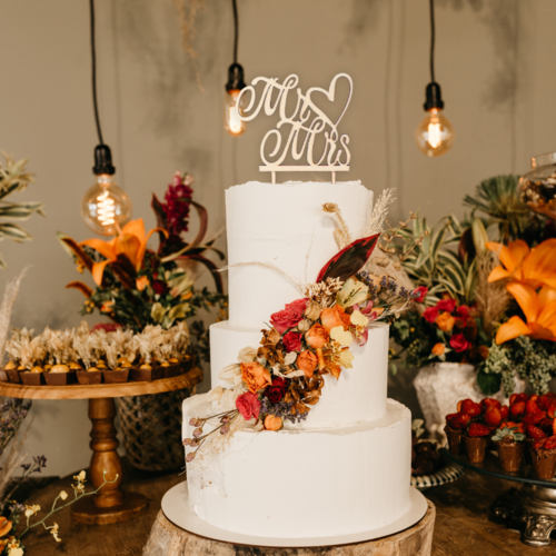 T-0151_Taart_Decoratie_Bruiloft_Taarttopper_Mr__Mrs_Hout_Hart_B_m.png