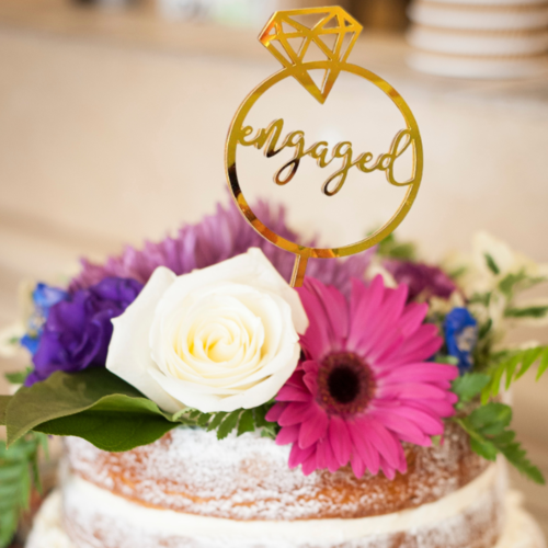 Taarttopper Engaged met Ring – Goud Acryl