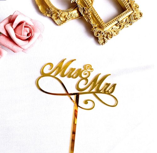 T-0327_Taartdecoratie_Bruidstaart_Topper_Mrs_Mrs_Acryl_Goud_Sierlijk_m.jpg