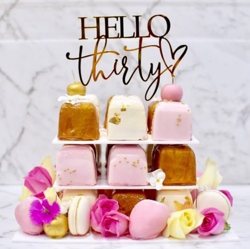 T-0346-Taart Decoratie - Hello Thirty - Taarttopper - Verjaardag - Goud