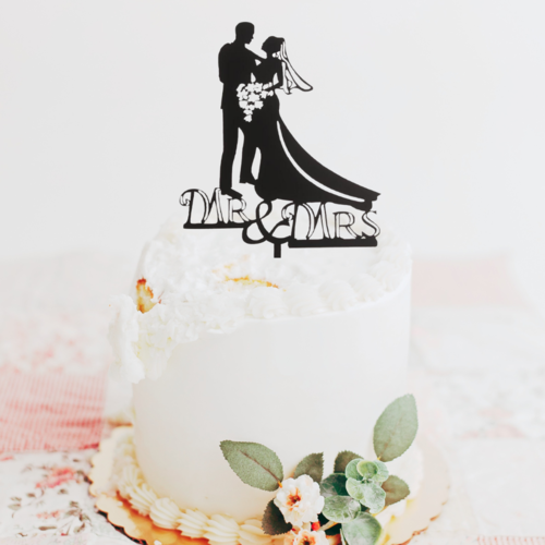 Taarttopper Mr & Mrs met Boeket – Zwart Acryl