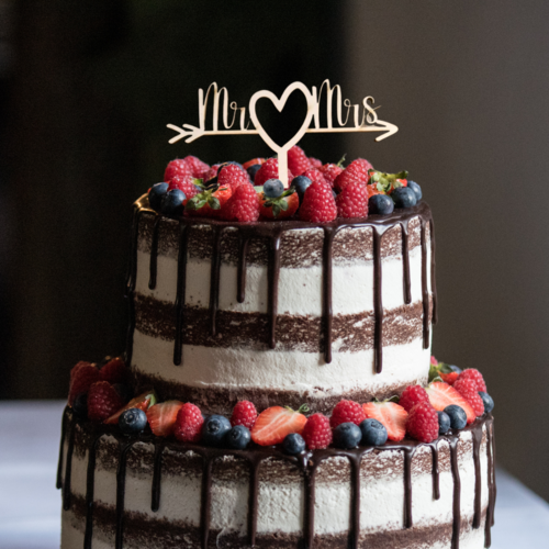 T-0646-Taart Decoratie Bruiloft Taarttopper Mr & Mrs Hout Hartje Pijl